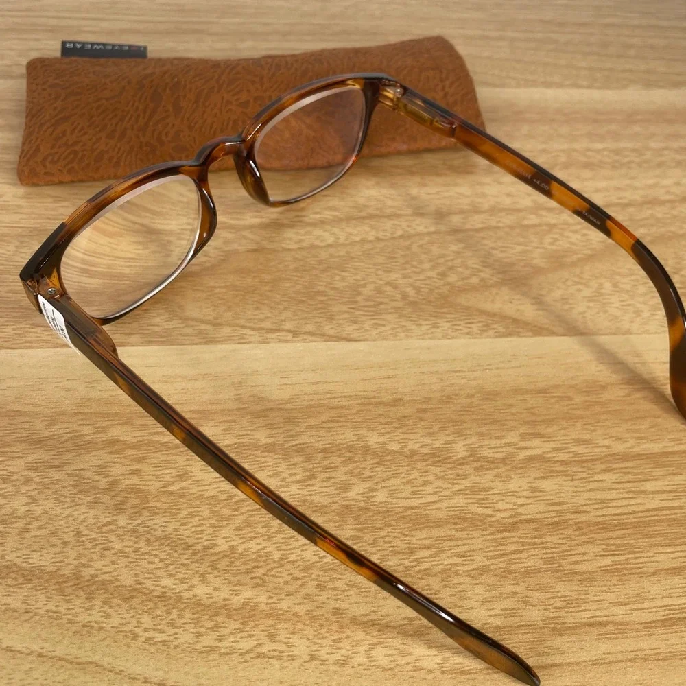 Lot of 4 Reading Glasses +4.00 Strength Tortoise Leopard Print with Soft Cases